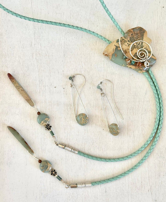 Wild Poppy Bolo Tie- Set